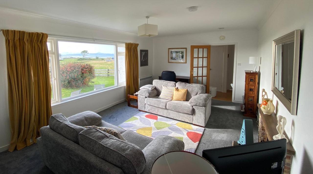 The Sheiling Holiday Home With Gorgeous Views Over The Isles อาริเซก ภายนอก รูปภาพ